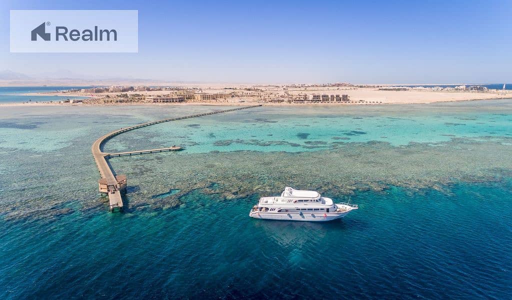 5 Somabay-Red-Sea-Egypt-horse-jetty. jpg