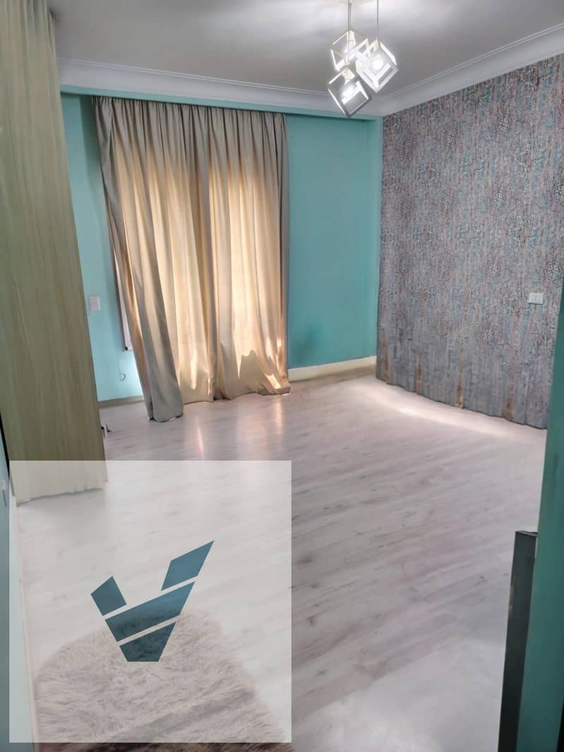 4 6b5841c0-f770-40a7-8154-e1a40c5f58d7. jpg