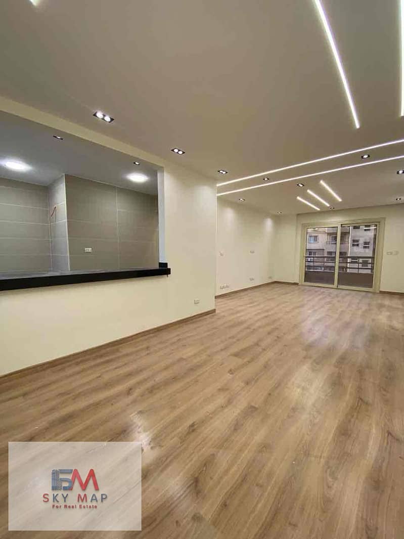 6 ed82747f-ab1a-48a5-8b93-9c54764287e2. jpg