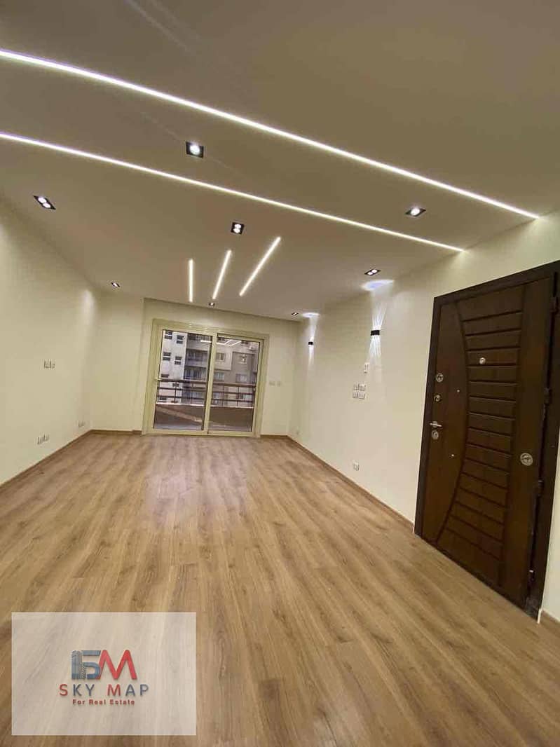 10 708331df-8fd0-48c1-94d1-a83e714c01ed. jpg