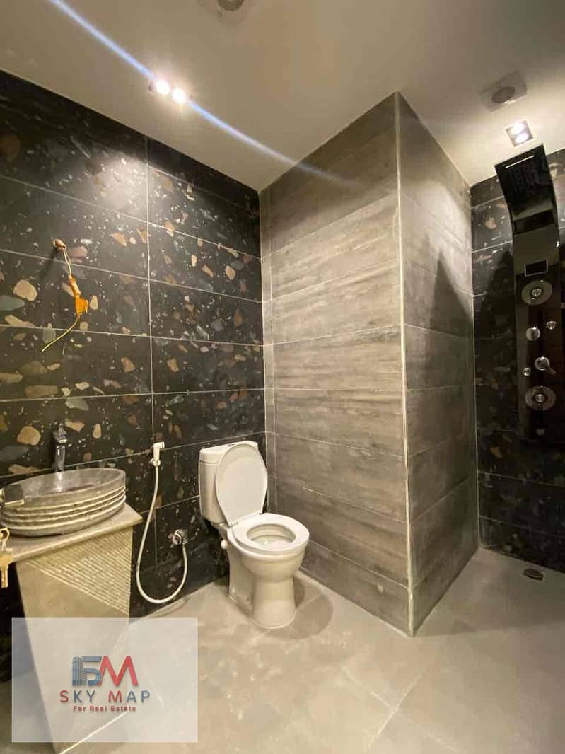 19 21d7d892-c287-4c36-91a4-5d3f4fc2a1f7. jpg