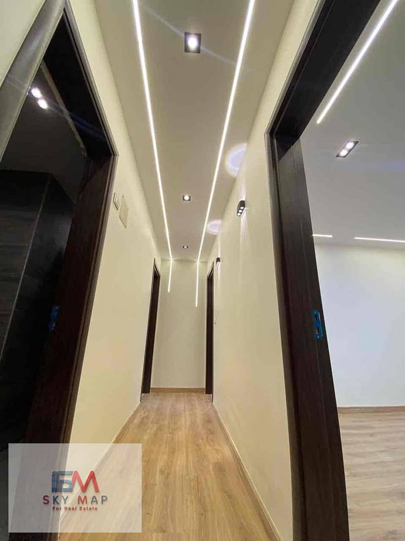 30 c58496a0-497f-42d0-954f-c9208047f358. jpg