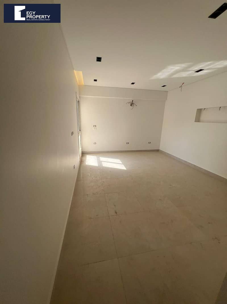 4 _files_WhatsApp Image 2025-10-12 at 3.41. 47 AM (2). jpeg