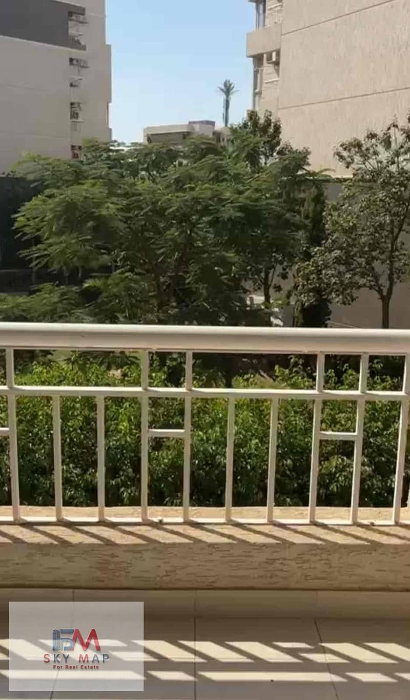 4 f35b0b0c-9d8d-4cc4-959c-38bfa3779773. jpg