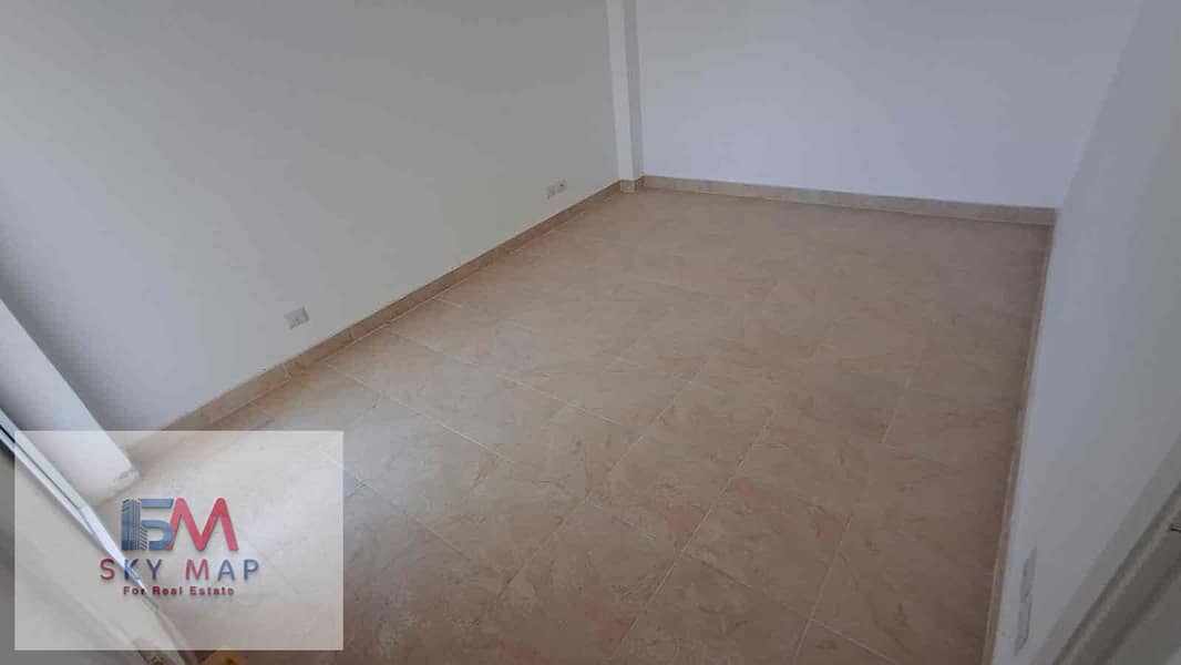 11 7c934ddb-b9c5-46c9-afa3-5b71ad2d0382. jpg