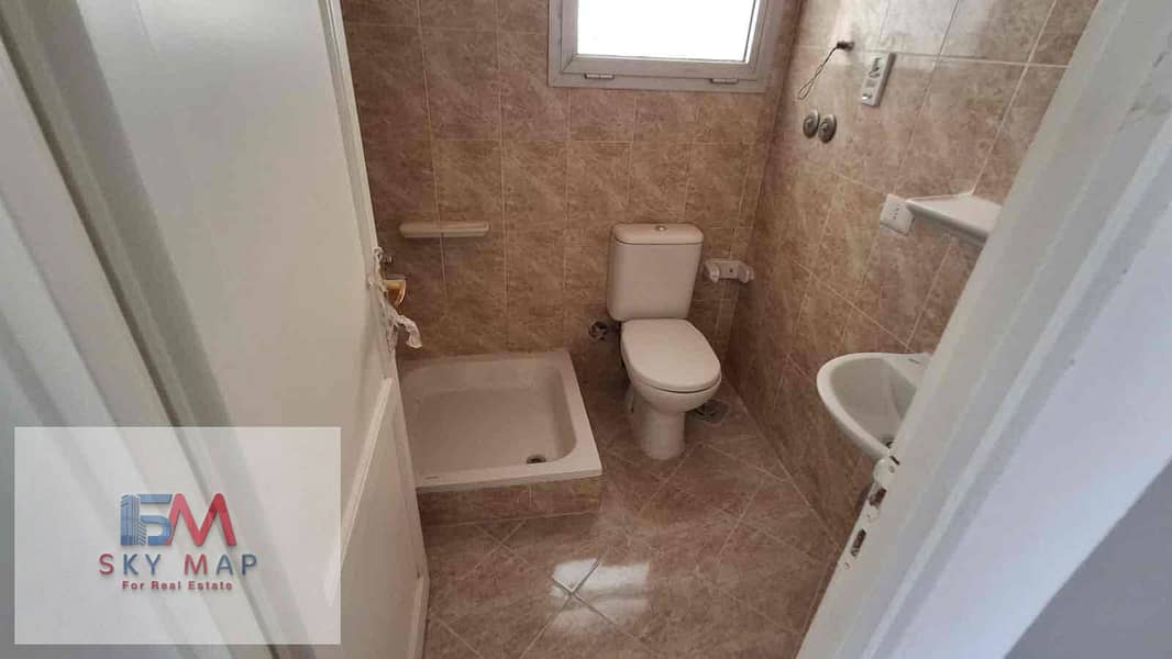 14 a7c5e81c-69d6-4db9-92bc-aad1b69cfbb4. jpg