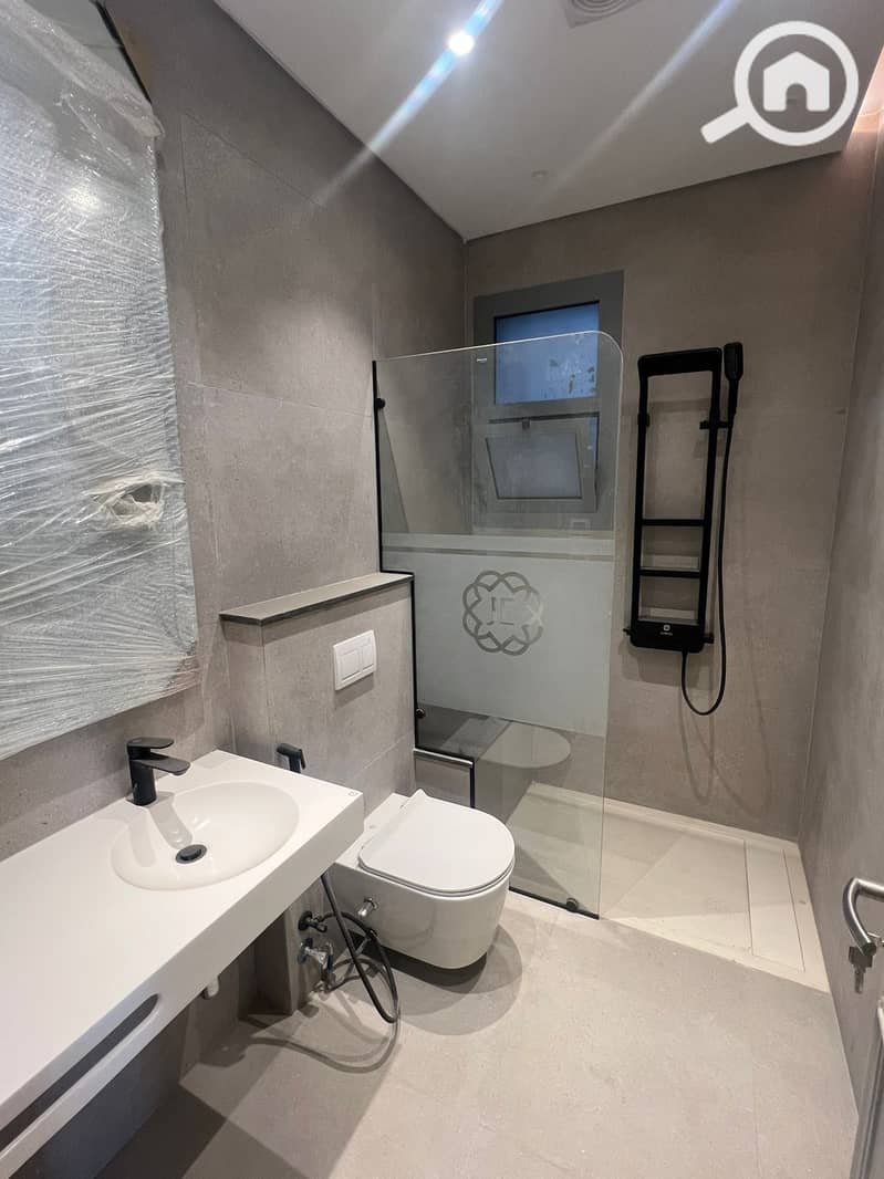 8 WhatsApp Image 2025-10-18 at 12.09. 32 AM. jpeg