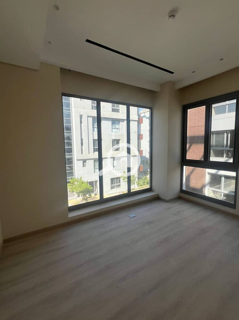 12 WhatsApp Image 2025-10-18 at 12.09. 19 AM. jpeg