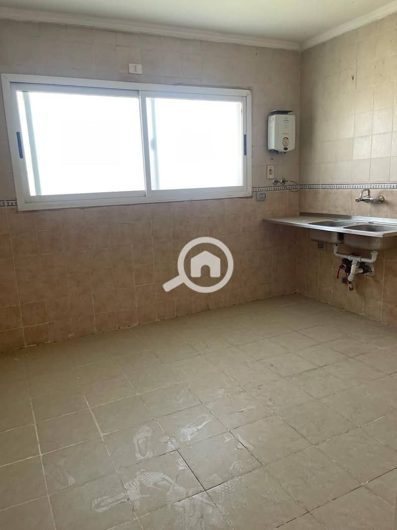 6 696378dd-a640-47b0-bc05-2bd3f3536643. jpg