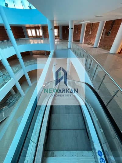 محلات تجارية  للايجار في الشيخ زايد، الجيزة - IMG-20251012-WA0238. jpg