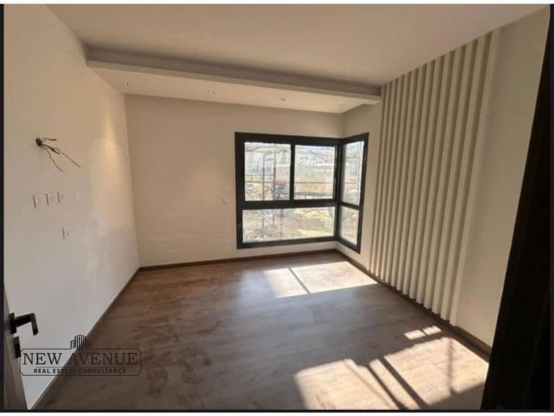 6 WhatsApp Image 2025-09-08 at 5.00. 12 PM (3). jpg