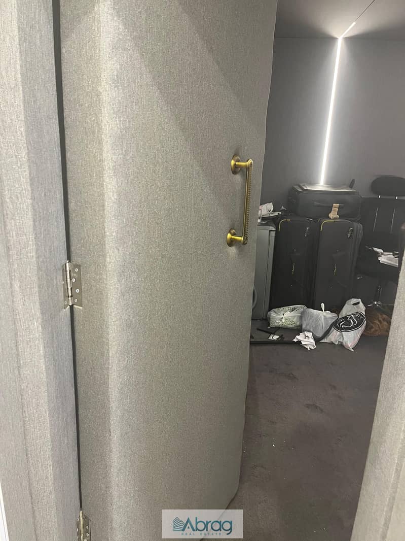 8 WhatsApp Image 2025-10-19 at 16.35. 03_33a0f4ca. jpg