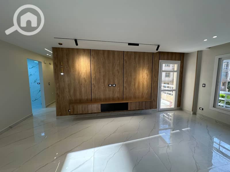 7 05f0eb5c-2d8a-4ddc-94f5-ea14bfb9e98f. jpg