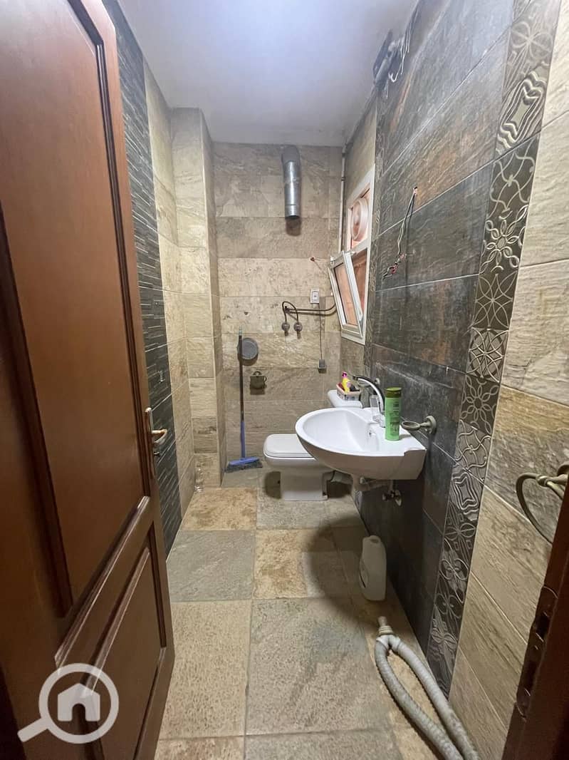 10 7e77fe8b-9910-4ed0-9b54-df7261ea835e. jpeg