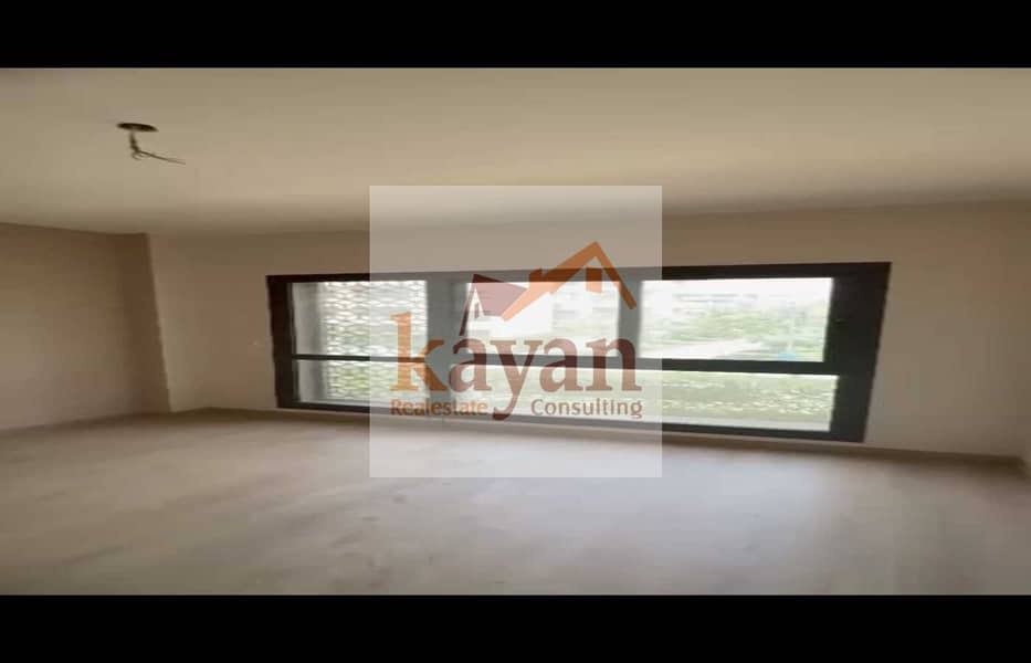 4 3b75737b-8edc-4ef9-b8f7-eb890fd8cb2b. jpg