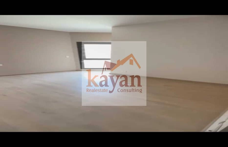 12 0496fa55-3c09-46db-a840-8f487c0bfd71. jpg