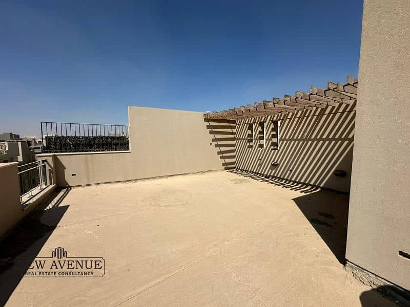 5 WhatsApp Image 2025-10-02 at 5.38. 36 PM. jpg