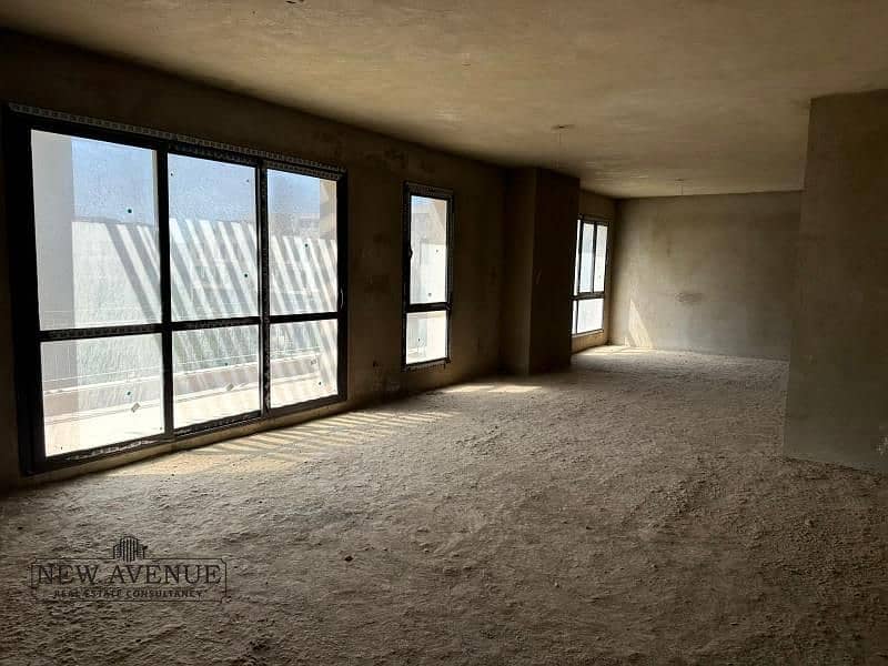 6 WhatsApp Image 2025-10-02 at 5.38. 37 PM (2). jpg