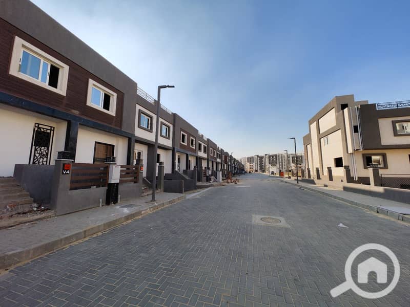 2 2e51e8a0-ff19-4698-a8d0-dfcf2f0a1fbe. jpg