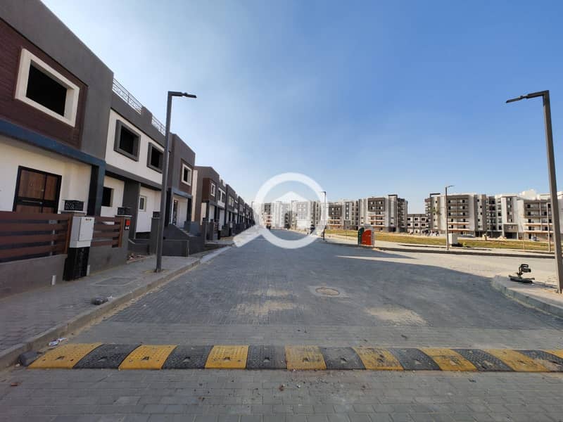 3 3f8c36e1-3dac-47af-9140-ab8c1e575aea. jpg