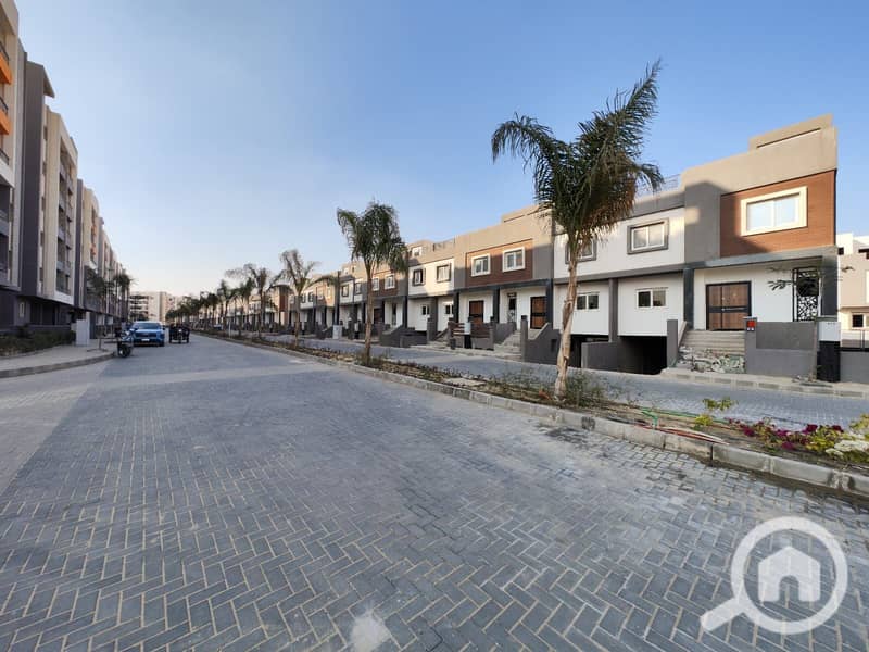 7 7dd18c48-67c8-45b8-bde0-0c96088f069c. jpg