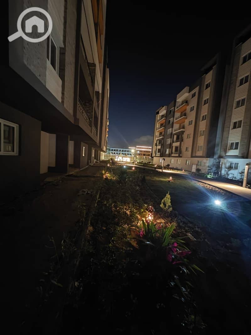 15 238db1b1-7d63-4633-95db-e67cef3148f8. jpg