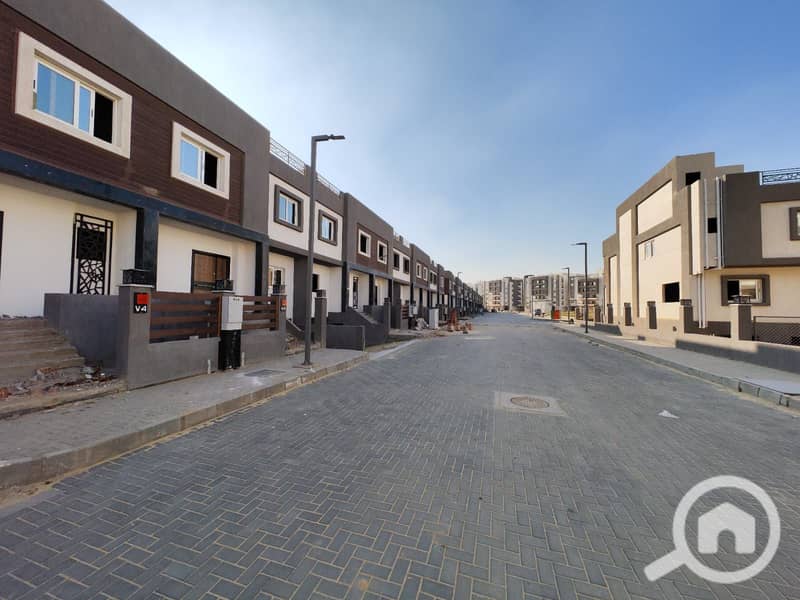 8 8ae08f88-445c-48b9-a3c5-56b9ee99d3d1. jpg