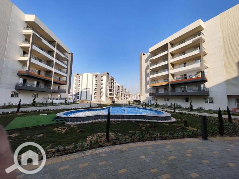 12 67febc63-0193-4680-b8c7-234ec8f9a2e7. jpg