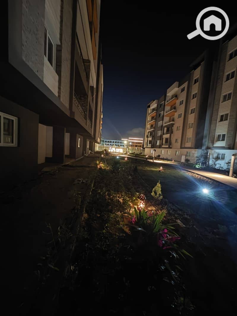 15 238db1b1-7d63-4633-95db-e67cef3148f8. jpg