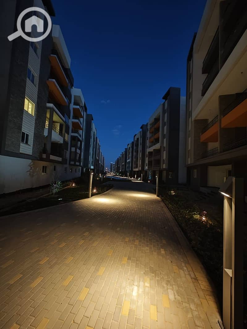 26 b35b8c4e-b930-4553-969a-5d1b5c4f1a2e. jpg