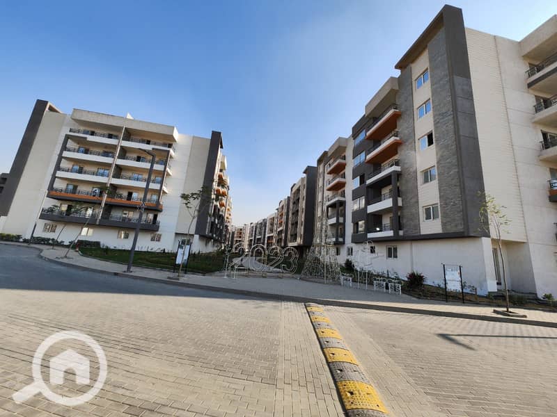 27 b96ab570-9ca4-4add-ab63-c820bb96914d. jpg