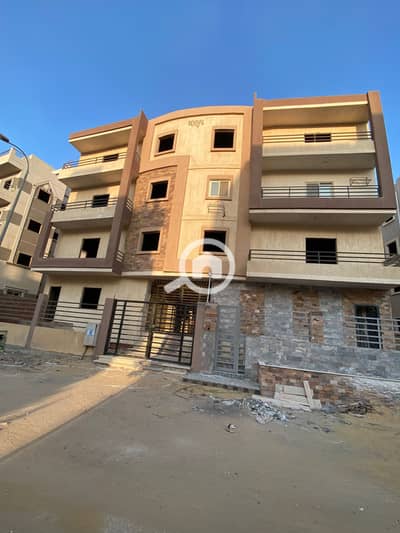 3 Bedroom Flat for Sale in 6th of October, Giza - IMG_4941. jpeg