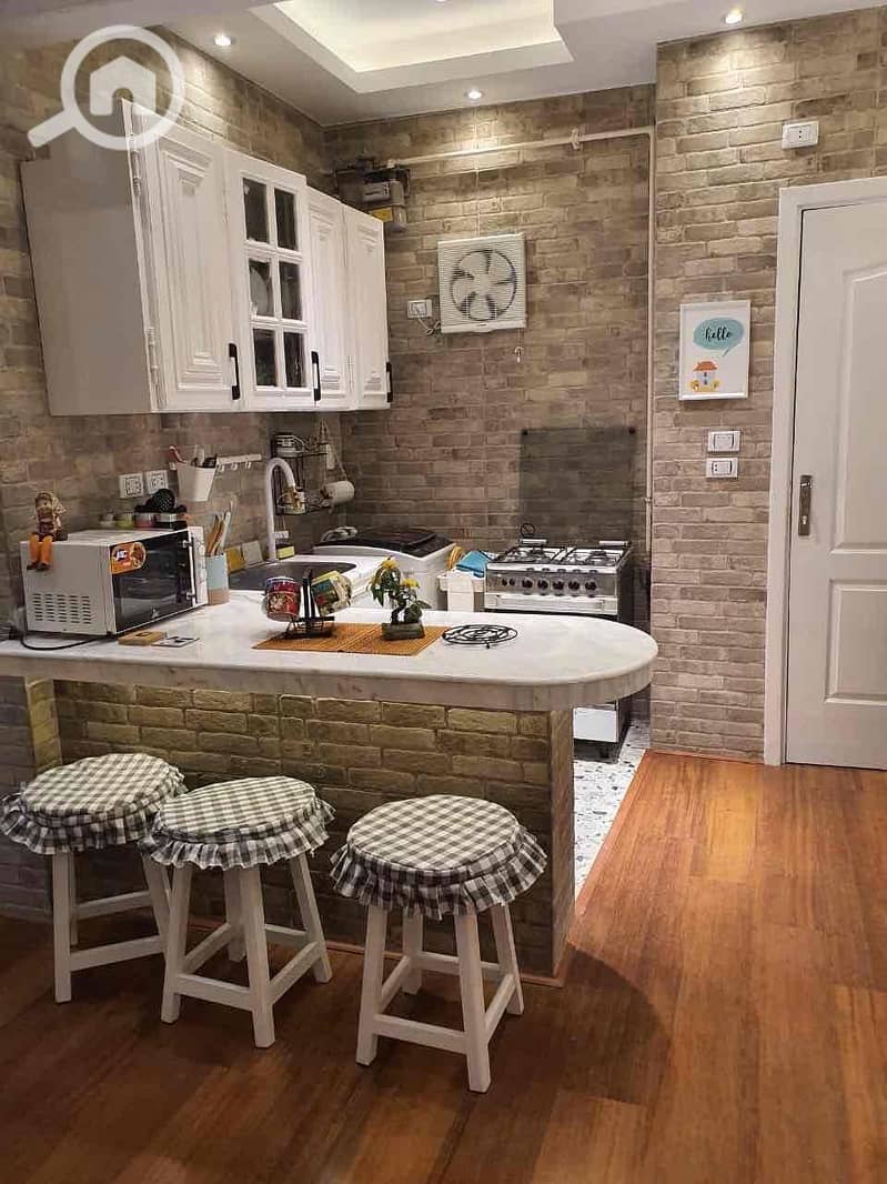 8 f2a452c2-e43e-43c9-94b9-7a43a9d8a756. jpg