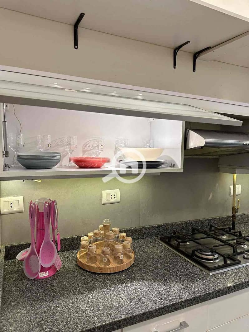 10 ae1bd784-b521-4a77-b752-86982c9c57e6. jpg