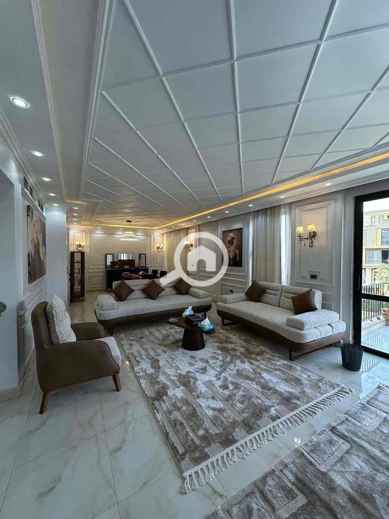 2 7fbf9915-f156-467f-a2d9-2e0cdd169e7c. jpg