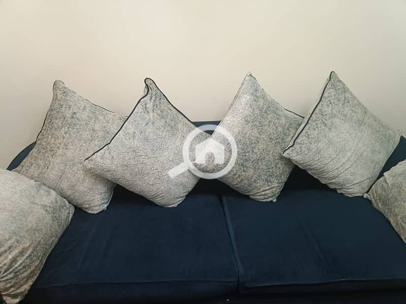 2 1e993792-8d25-499f-9e1e-03b83dc117b3. jpeg