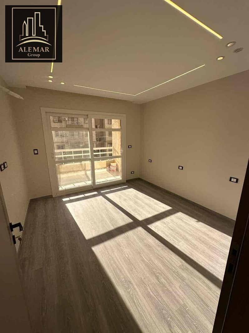 2 fc8af02d-cfc1-4fc4-b29f-40e1c0f9b528. jpg