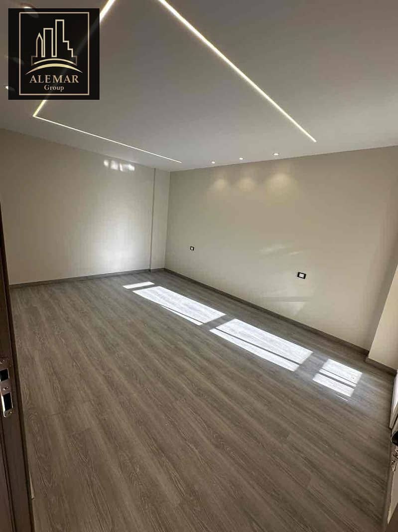 13 13e14614-2ee9-4b08-a4e4-b59aea88bf7b. jpg