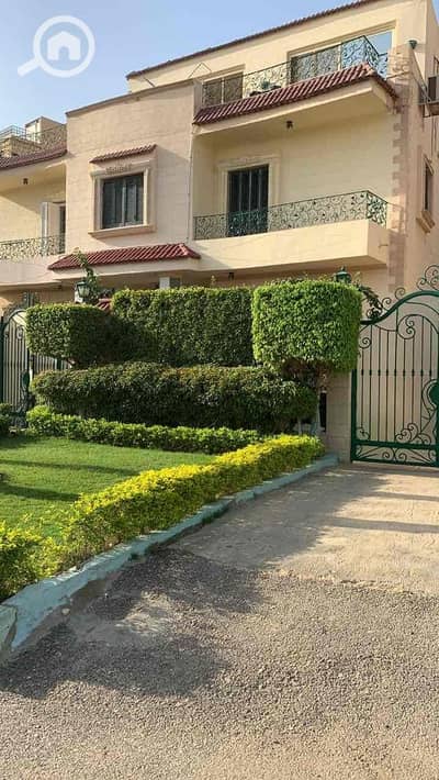فیلا 6 غرف نوم للبيع في الشيخ زايد، الجيزة - 3b554b2b-ed3c-4280-a9a1-7eeadf25fd3b. jpg