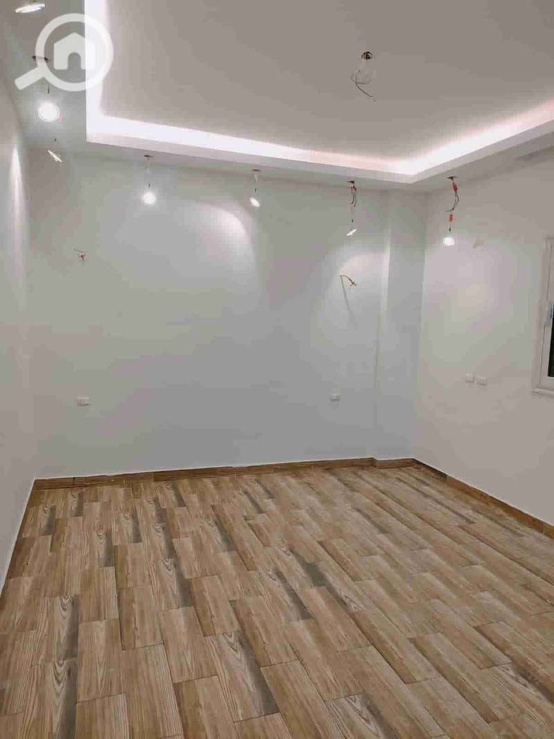 7 1000101570. jpg