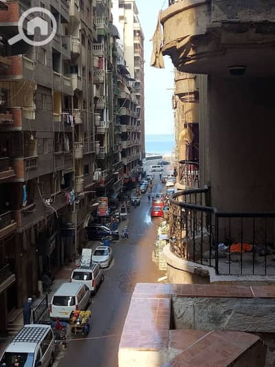 شقة 3 غرف نوم للايجار في ميامي، الإسكندرية - 519800111_24221500944133669_7794563888788980256_n. jpg