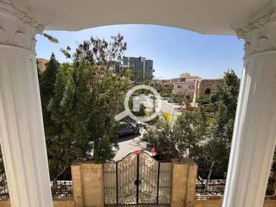 فیلا 8 غرف نوم للبيع في الشيخ زايد، الجيزة - 1e21fd9b-d905-465f-9f43-c7566a2fa73e. jpg