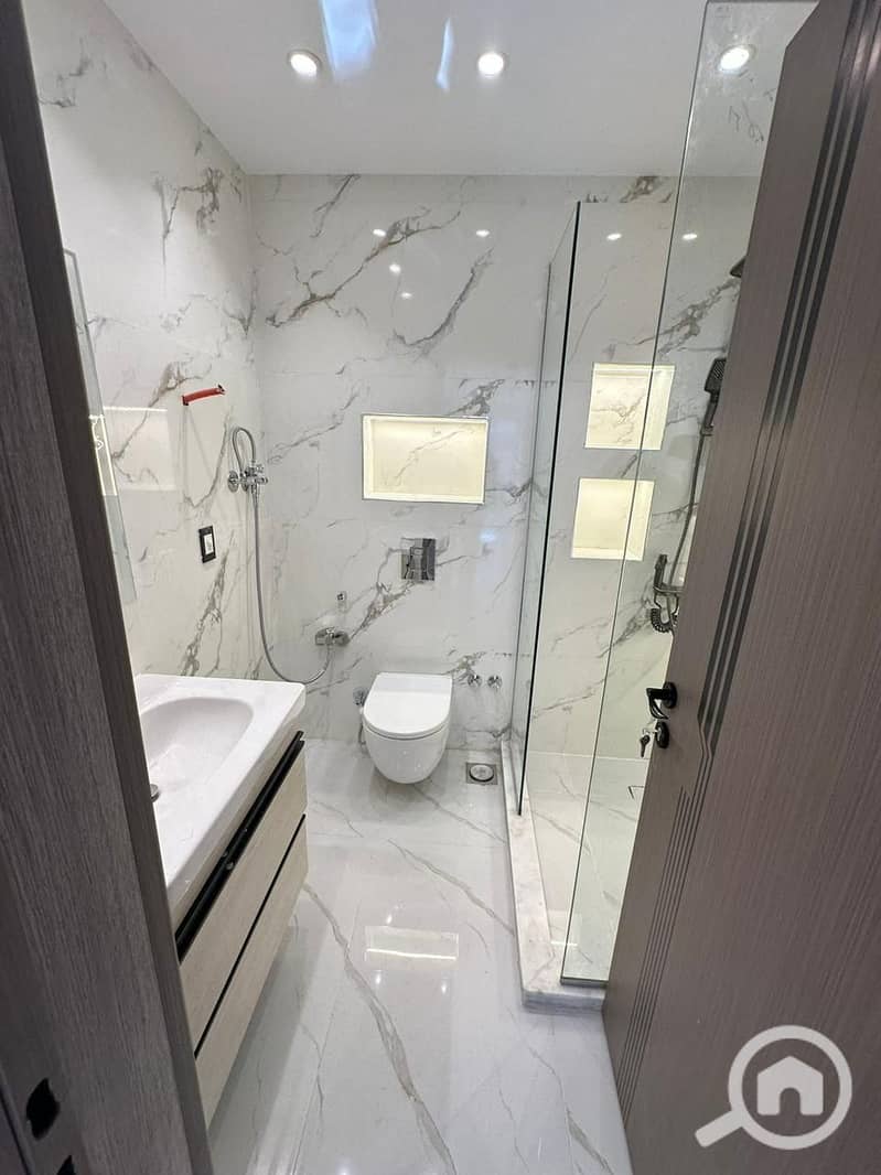 5 صورة واتساب بتاريخ 1447-04-27 في 20.56. 06_f839f3d2. jpg