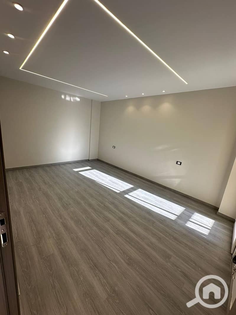 10 صورة واتساب بتاريخ 1447-04-27 في 20.57. 27_3d5f1e12. jpg