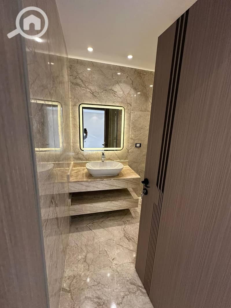 13 صورة واتساب بتاريخ 1447-04-27 في 20.58. 06_ea0daa4b. jpg