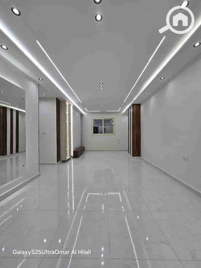 فلیٹ 3 غرف نوم للبيع في حدائق الاهرام، الجيزة - IMG_20251019_222207_809. jpg