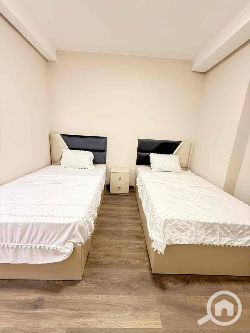 16 25f8fa6b-8d7b-4a7c-8102-6afdbfb22611. jpg