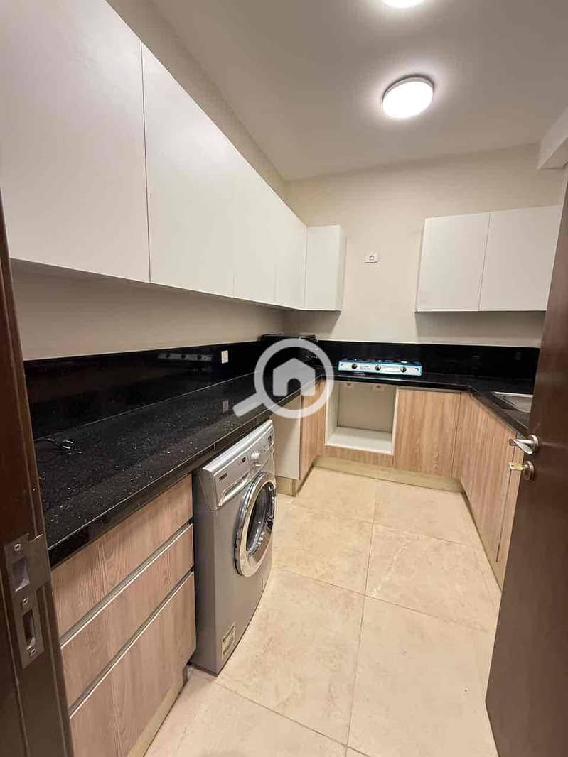 17 d5831376-0078-44f0-834b-0b60062769c2. jpg