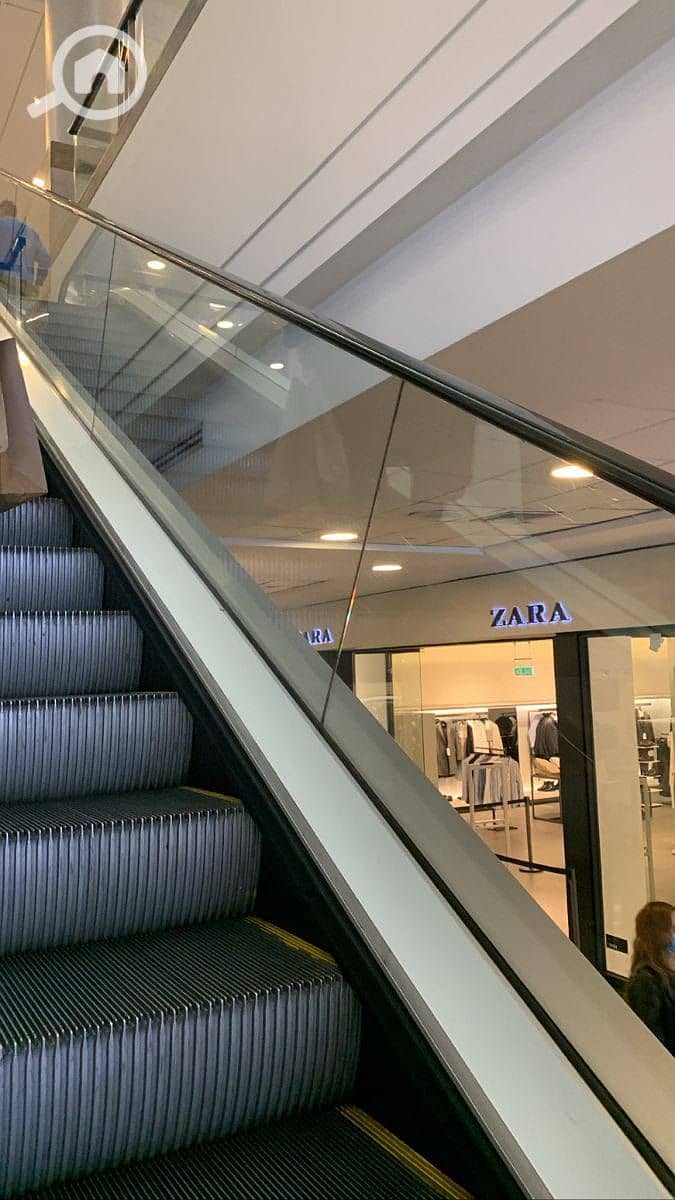 6 33759248-76b1-4a36-bb44-76c7370df855. jpg