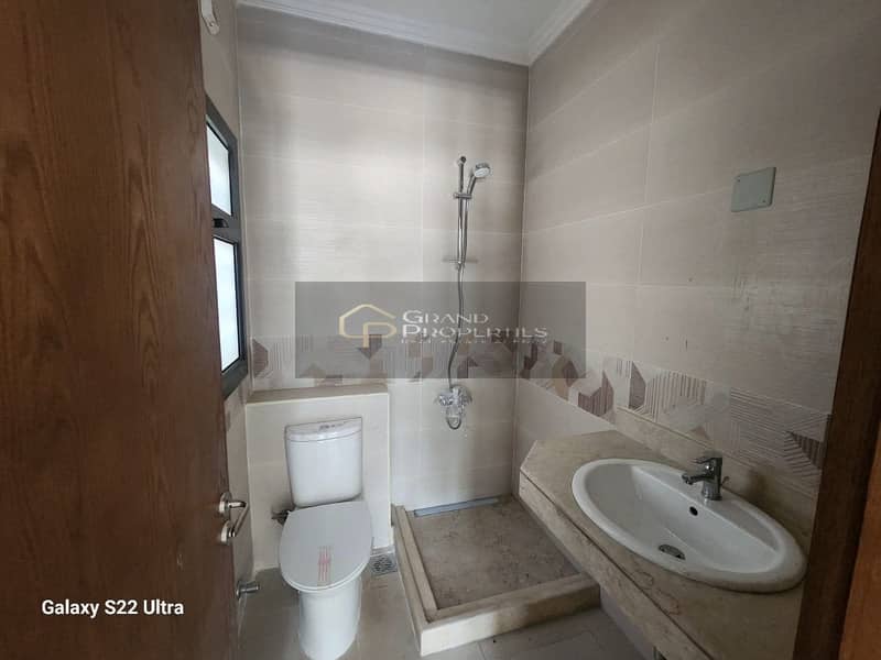 4 WhatsApp Image 2025-10-20 at 00.51. 26 (2). jpeg